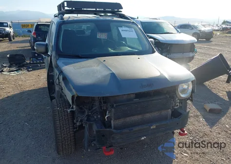 2018 Jeep Renegade Trailhawk 4X4 из США, поврежденный, VIN ZACCJBCBXJPH41934